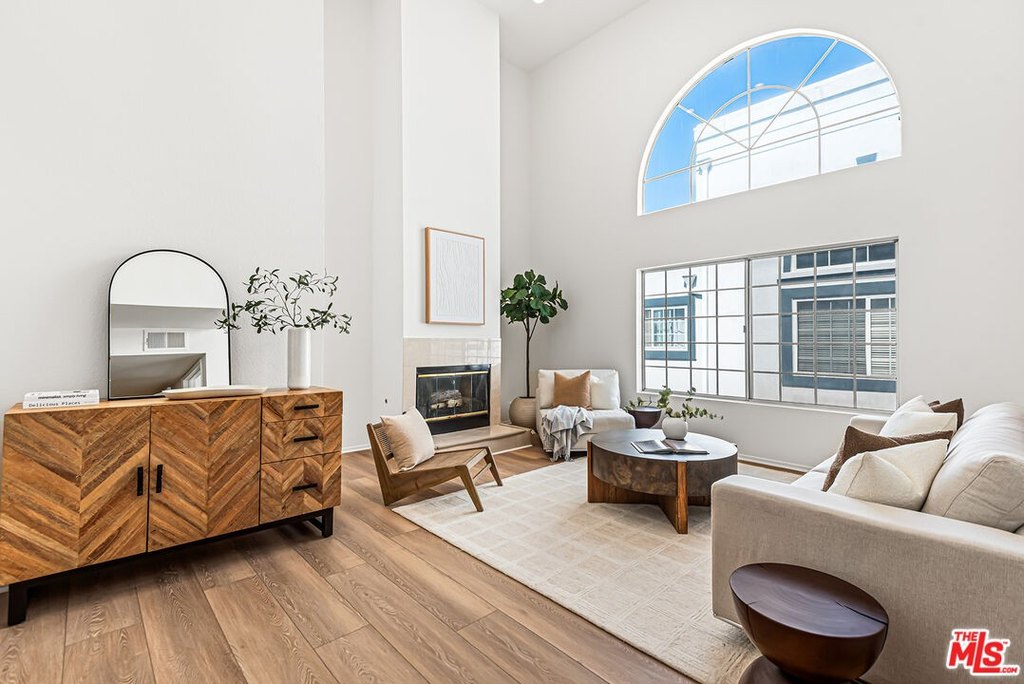 3949 Bentley Ave Apt 8